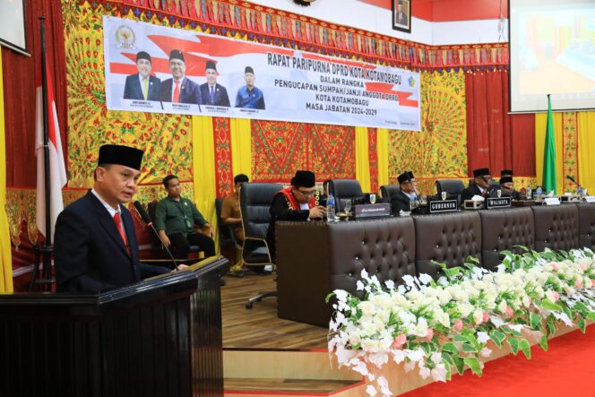 
					Pj Wali Kota Abdullah Mokoginta Hadiri Rapat Paripurna, Pengucapan Sumpah Janji Anggota DPRD Kotamobagu 2024-2029