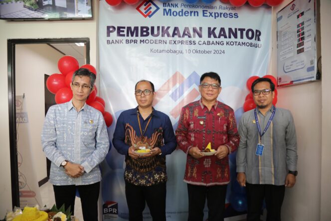 
					Pj Wali Kota Hadiri Peresmian Kantor BPR Modern Exprss Cabang Kotamobagu