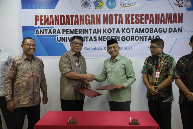 
					Pj Wali Kota Abdullah Mokoginta dan Rektor 1 UNG Tandatangani Nota Kesepakatan Bersama Tentang ini