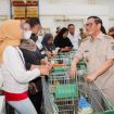 Gubernur Jakarta Pramono Anung saat Mengunjungi Pasar Induk Kramat Jati, Jakarta Timur, Senin 10 Maret 2025. (instagram.com/pramonoanungw)