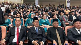 Wali Kota Kotamobagu, Weny Gaib, saat menghadiri acara Sertijab Gubernur Sulawesi Utara. (Foto: SatuBMR.com/Anu)