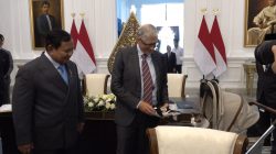 Momen Bill Gates Beri Hadiah ke Kucing Prabowo Bobby Kertanegara