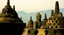 Menyelami Makna Kirab Waisak 2025, Perayaan yang Dilakukan Umat Buddha Tanah Air dari Candi Mendut menuju Candi Borobudur