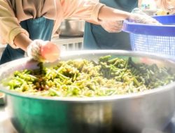 Marak Kasus Keracunan MBG, Kepala BGN Bantah Ada Pengiritan yang Mempengaruhi Kualitas Makanan