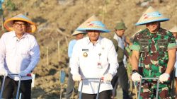 Tanam Jagung Bareng Kapolri, Ahmad Luthfi Dukung Penuh Swasembada Pangan