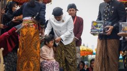 Ahmad Luthfi dan AHY Ikut Mencukur Rambut Gimbal