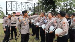 Wujudkan Disiplin dan Profesionalisme, Kapolres Kotamobagu Periksa Sikap Tampang Personil di Lapangan