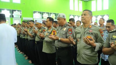 Polres Kotamobagu Gelar Sholat Gaib Untuk Korban Bencana Alam Aceh, Sumatera dan Erupsi Semeru