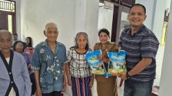 Kejari Talaud Bawa Bantuan Beras, Senyum Para Lansia Menghangatkan Senja di Ujung Negeri